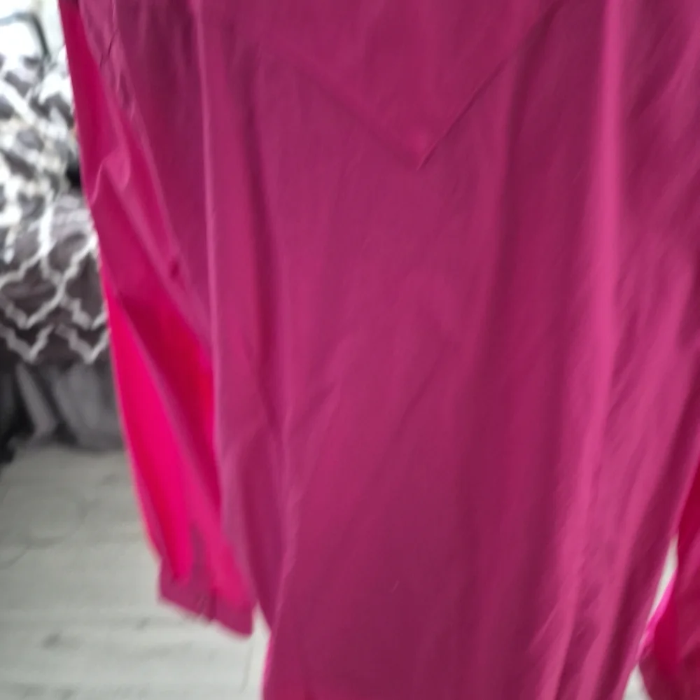 Wrangler Bright Pink Shirt - Picture 4 of 5
